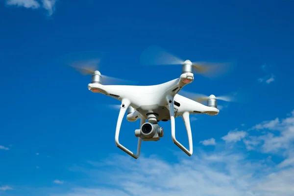 Der Drohnen Hubschrauber Fliegt Mit Digitalkamera — Stockfoto