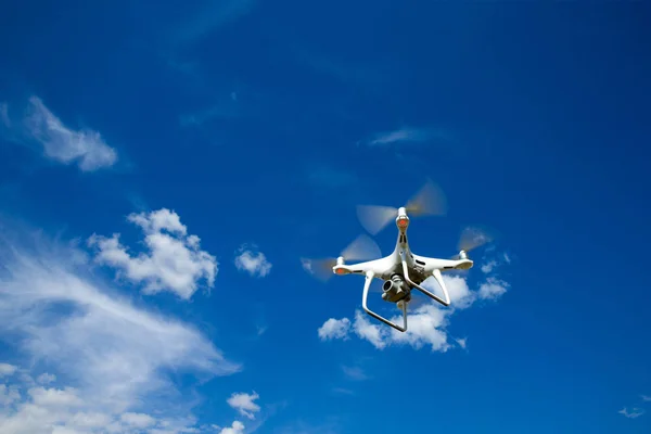 Elicottero Drone Che Vola Con Fotocamera Digitale — Foto Stock