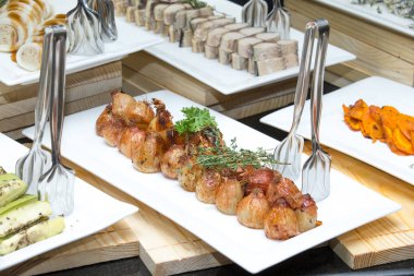 salata büfesi için çeşitli gıda tepsi