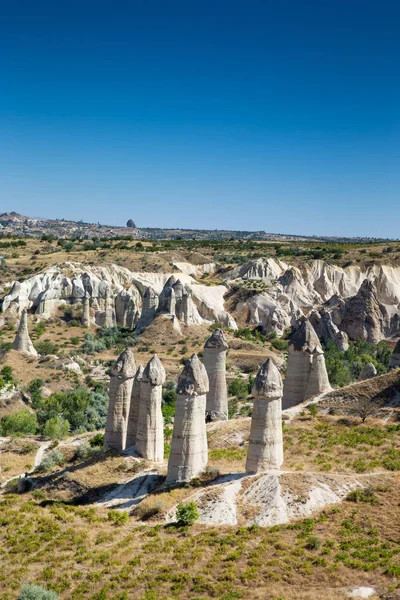 Bergslandskap. Kappadokien, Anatolien, Turkiet. — Stockfoto