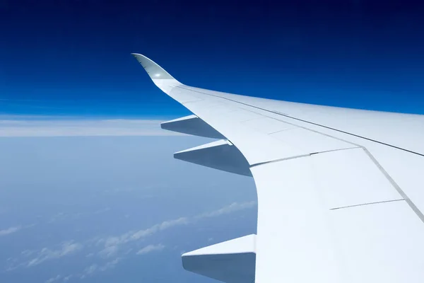 Blue sky background with tiny clouds. panorama — Stock Photo, Image