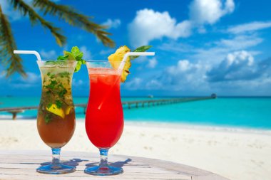 arka plan bulanıklık sahilde kokteyl