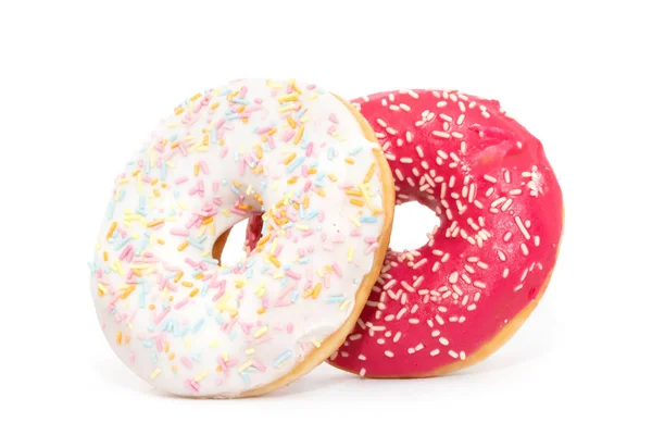 Donut con aspersiones aisladas sobre fondo blanco — Foto de Stock