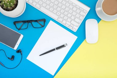 Ofis Resepsiyon ahşap masa iş işyeri ve iş nesnesi