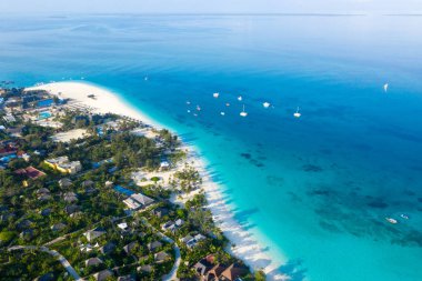 Zanzibar güzel tropikal Adası havadan görünümü. Za deniz