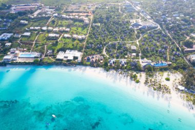 Zanzibar güzel tropikal Adası havadan görünümü. Za deniz