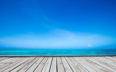  Zanzibar plajda deniz