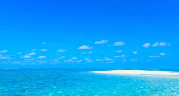 Tropical beach in Maldives — Stock Photo, Image