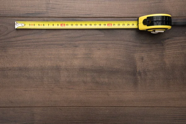Ruban à mesurer sur table — Photo