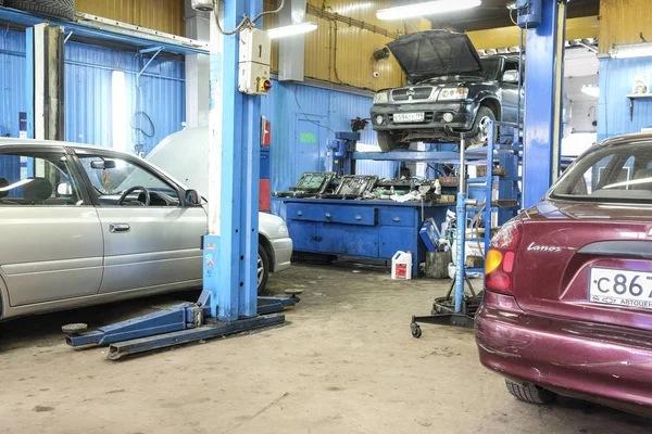 Moscú Rusia Mayo 2018 Coche Una Estación Reparación Automóviles Moscú —  Fotos de Stock