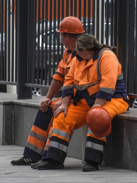Moscou Rússia Maio 2018 Trabalhadores Municipais Descansam Moscou — Fotografia de Stock