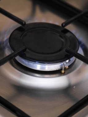 Bir gaz sobası ateşten yakın çekim