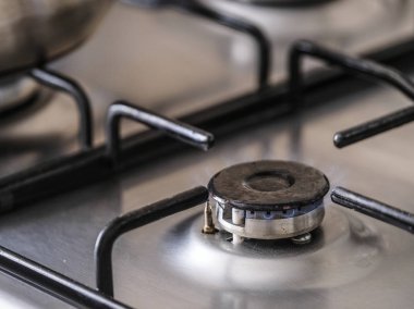 Bir gaz sobası ateşten yakın çekim