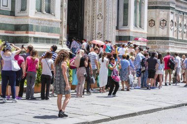 Florence, İtalya - Haziran, 3, 2018: kalabalık bir turist merkezi Floransa, İtalya