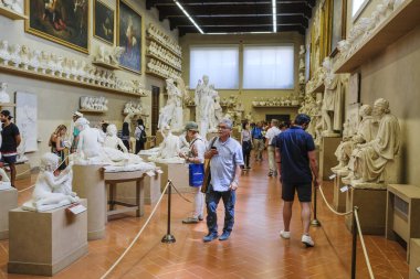 Florence, İtalya - Haziran, 3, 2018: Güzel Sanatlar (Accademia di belle arti di Firenze Floransa Müzesi Akademisi, ziyaretçi)