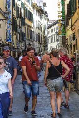 Florence, İtalya - Haziran, 3, 2018: kalabalık bir turist merkezi Floransa, İtalya