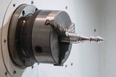 Metal işleme torna yakın çekim