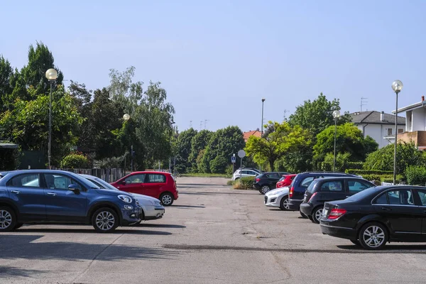 Rovigo Itálie Června 2018 Auta Parkování Rovigo Itálie — Stock fotografie