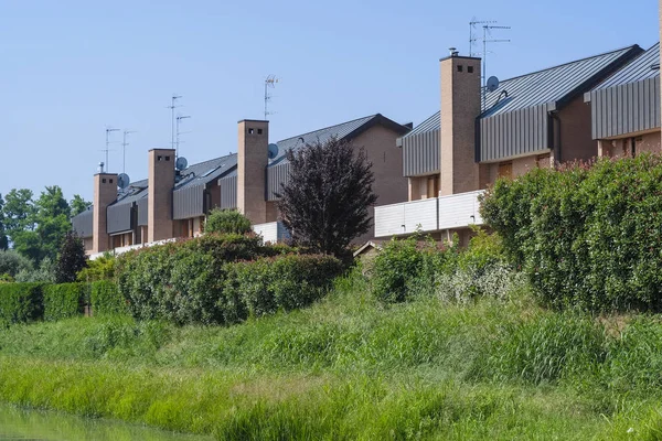 Rovigo Itália Junho 2018 Casa Margem Rio Nas Proximidades Rovigo — Fotografia de Stock