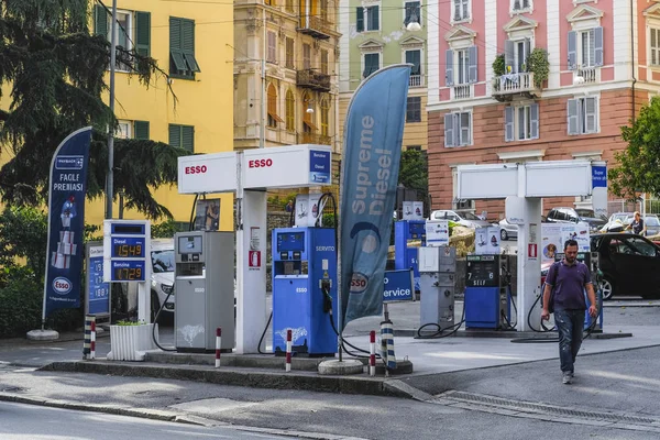 Génova Italia Junio 2018 Gasolinera Génova Italia —  Fotos de Stock