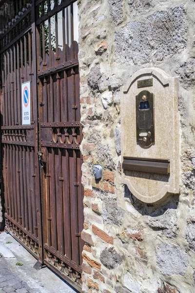 Arca Petrarca Itália Junho 2018 Telefone Porta Caixa Correio Arca — Fotografia de Stock