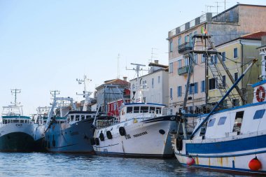 Sottomarina, İtalya - Haziran, 30, 2018: tekneler yakınındaki bir setin Sottomarina, İtalya