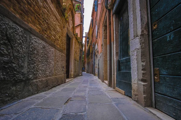 威尼斯 意大利 2018 步行街道在威尼斯的中心 意大利 — 图库照片