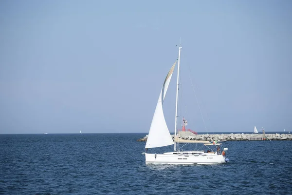 Sottomarina Italia Junio 2018 Yates Flotan Cerca Playa Sottomorina Italia —  Fotos de Stock