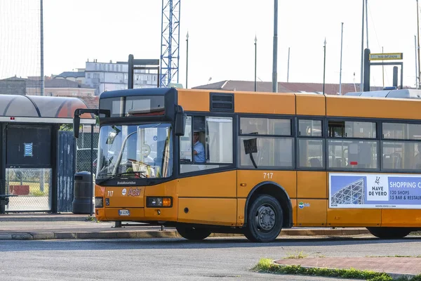 Sottomarina Italia Luglio 2018 Autobus Sulla Strada Sottomarina Italia — Foto Stock