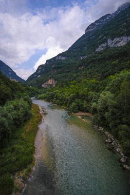 Piave nehri görüntü ile alp manzara