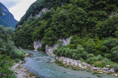 Piave nehri görüntü ile alp manzara
