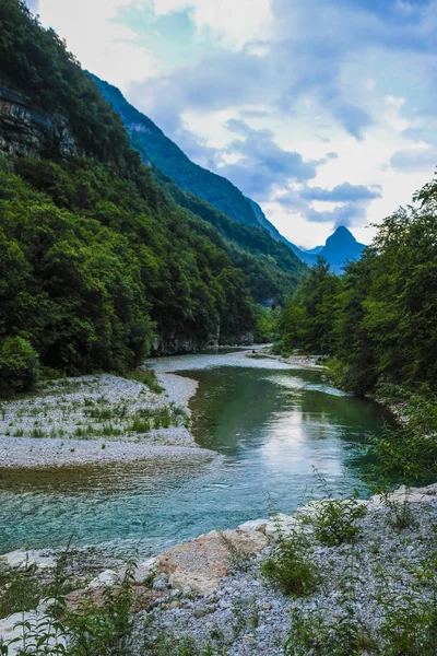 Paisaje Alpino Con Imagen Del Río Piave — Foto de Stock