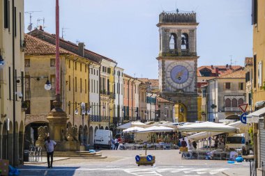 Este, İtalya - Temmuz, 23, 2018: merkezi kare Este, İtalya