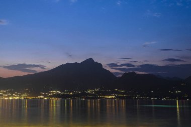 Garda Gölü, İtalya ile gece manzarası