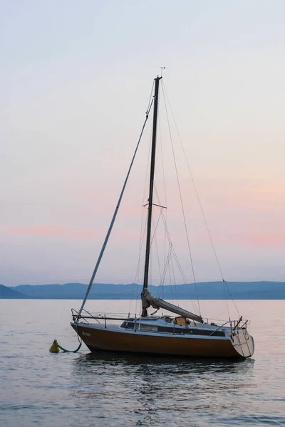 Гарда Италия Июля 2018 Года Лодки Озере Гарда Италии — стоковое фото