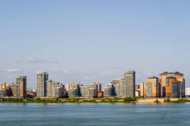 Kazan, Rusya - Ağustos, 20, 2018: dolgu Kazanka Nehri, Kazan, Rusya