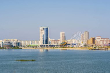 Kazan, Rusya - Ağustos, 20, 2018: dolgu Kazanka Nehri, Kazan, Rusya
