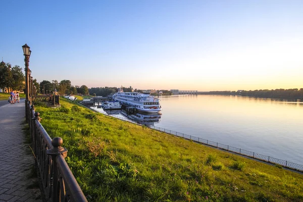 Uglich Rusya Ağustos 2018 Bir Iskele Uglich Rusya Gemilerde — Stok fotoğraf