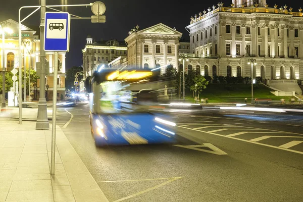 Moscú Rusia Agosto 2018 Autobús Calle Nocturna Moscú Rusia —  Fotos de Stock