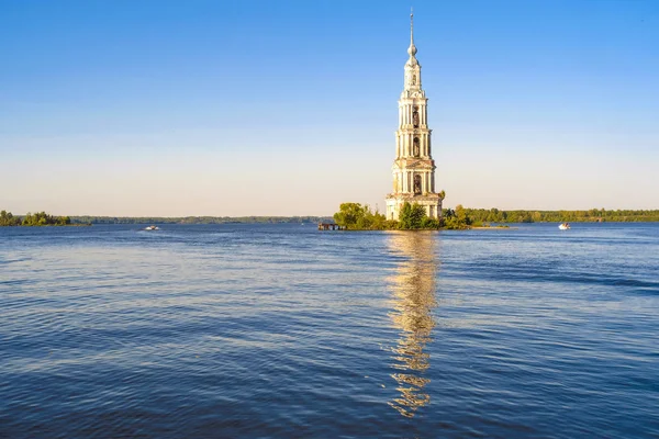 Kaliazin Rusia Agosto 2018 Campanario Catedral San Nicolás Kalyazin Durante — Foto de Stock