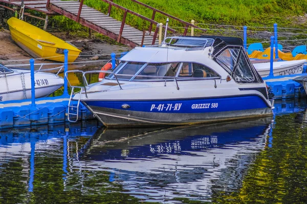 Uglich Oroszország Augusztus 2018 Csónakok Egy Parkoló Uglich Oroszország — Stock Fotó