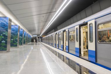 Moskova, Rusya - Ağustos, 31, 2018: Metro Tren İstasyonu Ozernaya, Moskova, Rusya