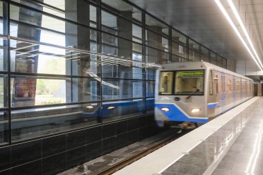 Moskova, Rusya - Ağustos, 31, 2018: Metro Tren İstasyonu Michurinskiy umudu, Moskova, Rusya