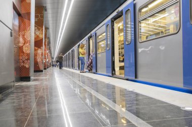 Moskova, Rusya - Ağustos, 31, 2018: Metro Tren İstasyonu Michurinskiy umudu, Moskova, Rusya