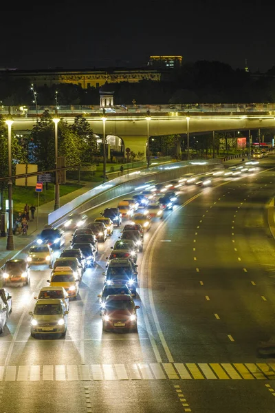 Moscú Rusia Septiembre 2018 Tráfico Nocturno Moscú Rusia — Foto de Stock