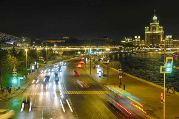 Moscú Rusia Septiembre 2018 Tráfico Nocturno Moscú Rusia — Foto de Stock