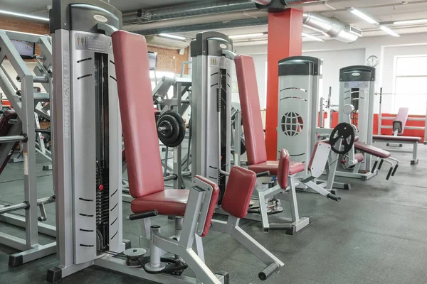 Bir spor salonunun içinde.