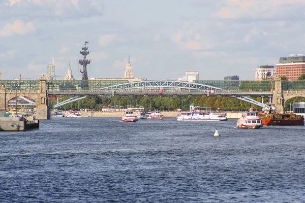 Moskva Ryssland Augusti 2018 Båtar Moskva Floden Center Moskva Ryssland — Stockfoto
