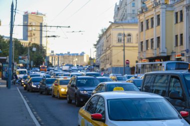 Moskova, Rusya - Eylül, 15, 2018: Rating Moskova Caddesi üzerinde