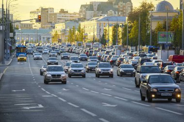 Moskova, Rusya - Eylül, 15, 2018: Rating Moskova Caddesi üzerinde
